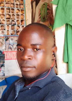 Mc Arthur Makwin, 27, Malawi, Lilongwe