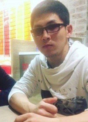 Алекс, 28, Кыргыз Республикасы, Бишкек