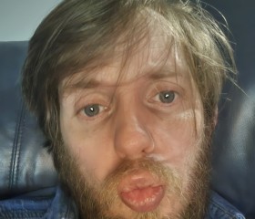 Dean, 31, Bloomington (State of Indiana)