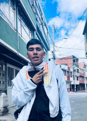 Andrés Montolla из Santafe de Bogotá 18 лет