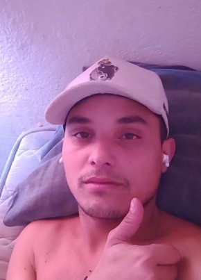 João V из Osasco 22 года