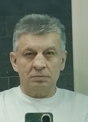 Сергей из Северска 54 года