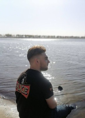 Данил из Волжского (Волгоградской обл.) 22 года