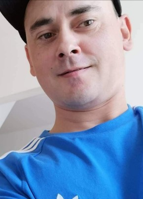 József, 37, A Magyar Népköztársaság, Polgár