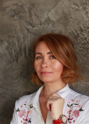 Алена, 48, Россия, Санкт-Петербург