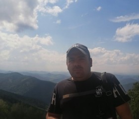 Sergey, 37, Kormilovka