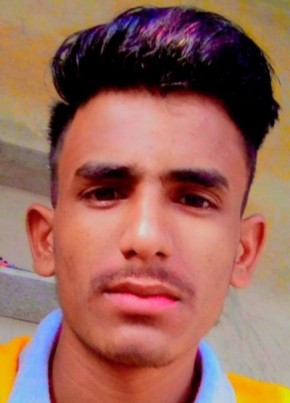 Mukesh, 22, India, Sikar