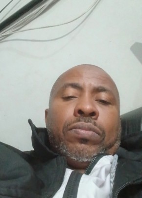 Robson  Silva из Duque de Caxias 49 лет