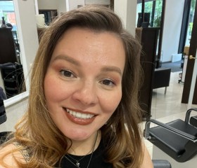 Inga, 43, Ottawa
