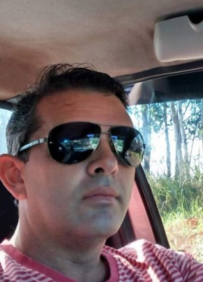 Le из Cruzeiro do Oeste 48 лет