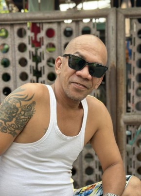 Dave Delos Santo, 46, Pilipinas, Maynila