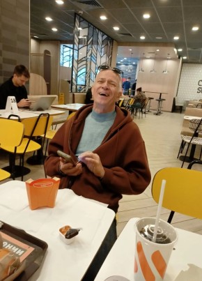 Igor из Москвы 69 лет