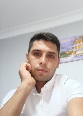 Refik из İstanbul 29 лет