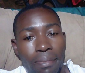 Davy, 30, Kafue