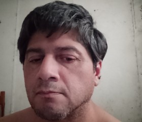 José, 32, Tandil