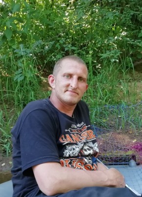 Андрей, 39, Россия, Тихвин