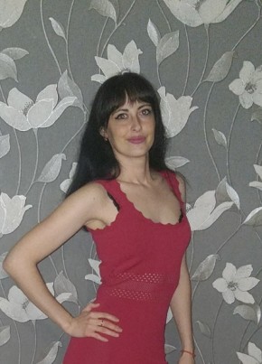 Екатерина, 31, Россия, Североуральск