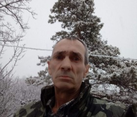Sergey, 54, Khorol