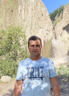 Александр из Оссоры 46 лет