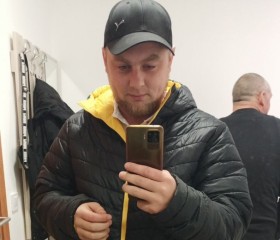 Pavel Glavatskiy, 32, Nesebar
