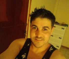 Saadi, 37, Porto-Vecchio