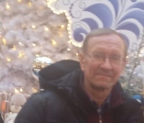 Viktor, 68, Moscow