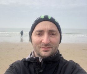 Emiliano, 48, Zundert