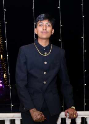 Jatin Sharma, 22, India, Pratāpgarh