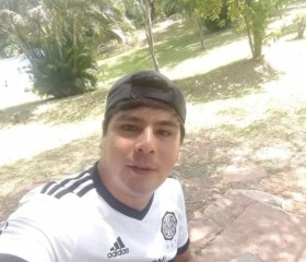 Mario vargas, 37, Asuncion