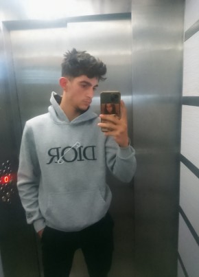 Mert из Trabzon 18 лет