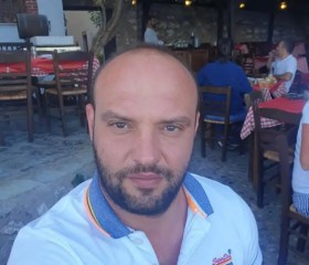 Yiannis, 37, Ermoupolis