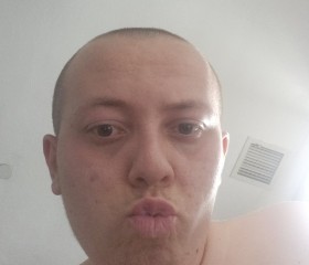Alex, 22, Wakefield