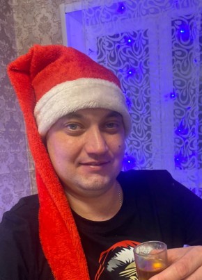 Дмитрий из Среднеуральска 37 лет
