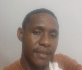haruna, 34, Dar es Salaam