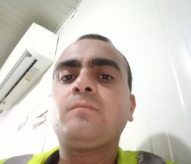 Ramazan, 24, Izmir