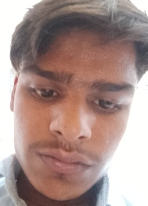 Karan, 18, India, Delhi