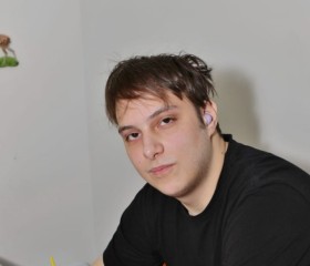 Mikhail, 21, Saint Petersburg