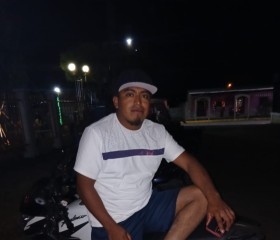 Elder, 23, Canas