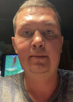 Артур, 33, Россия, Гусев