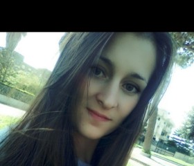 Luna, 19, Napoli