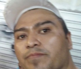 Carlos, 40, Santiago de Queretaro