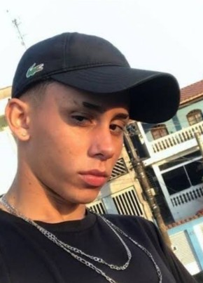 João, 21, República Federativa do Brasil, Crateús