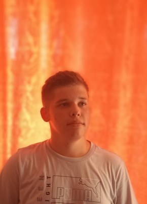 Фёдор из Таганрога 18 лет