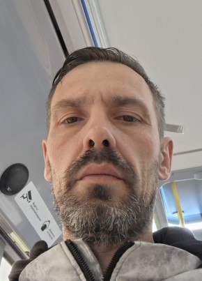 Павел из Москвы 44 года