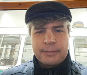 Maksim, 43, Saint Petersburg
