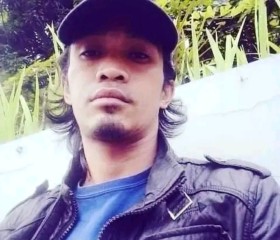 Triyanto, 42, Candi Prambanan