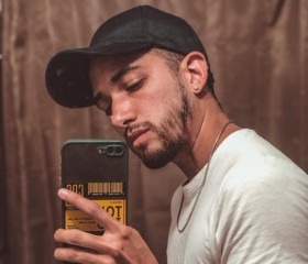 Nicolas, 21, Rosario