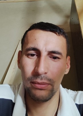davron из Yangiyŭl 36 лет