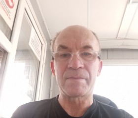 Andrey, 59, Moscow