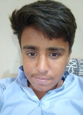 𝙰𝚉𝙸𝚉 𝙴𝙽𝙶, 19, پاکستان, لاڑکانہ